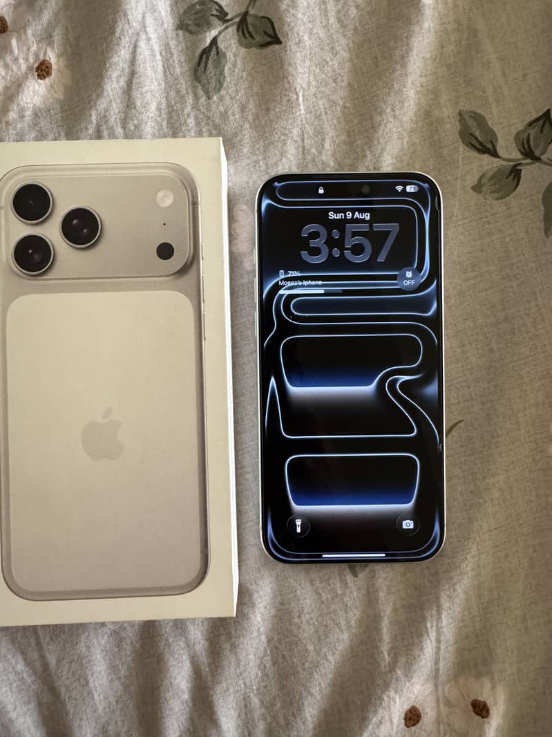 Apple iPhone 17 Pro Max 1
