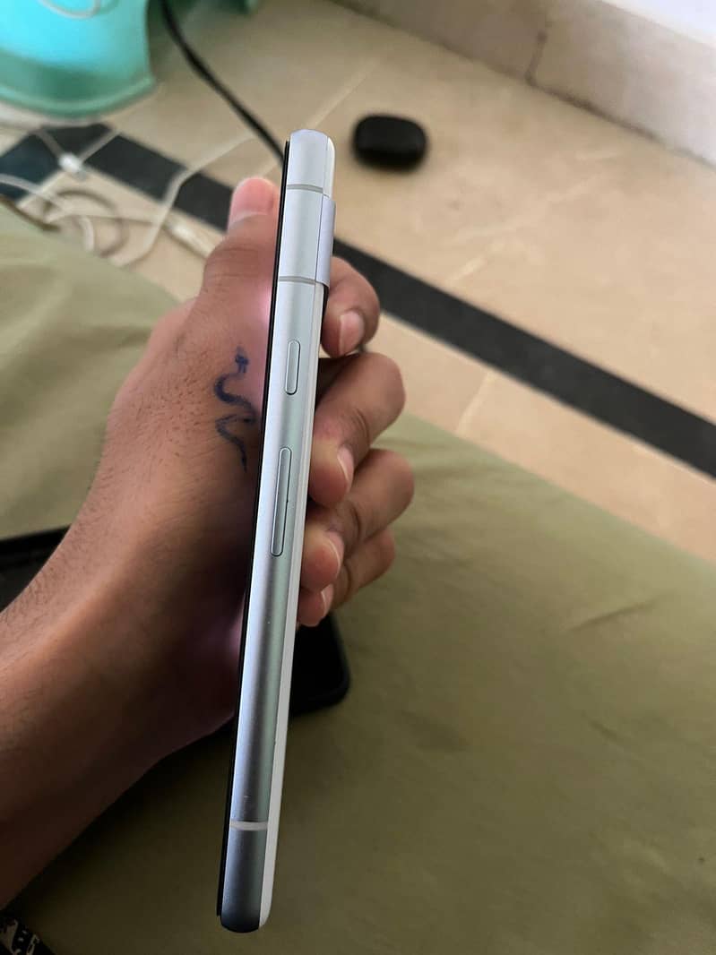 Pixel 7a 5