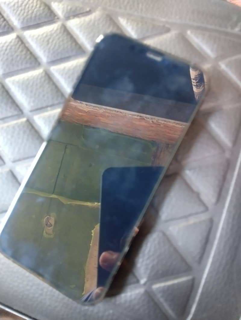 Apple iPhone 12 Pro 1
