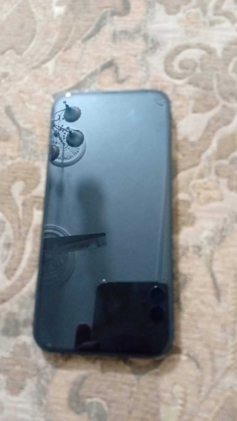 Apple iPhone 13 1