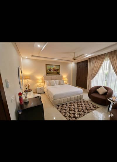 Par Day and short Time One and Two BeD Room appaertment Available Bahria Town Phase 4 and 6 Empire Heights 2 family apartment any time available