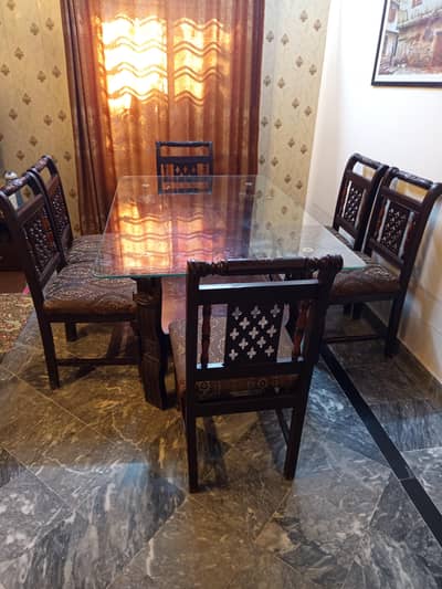 Wooden Dinning table with 6 chairs for Sale
