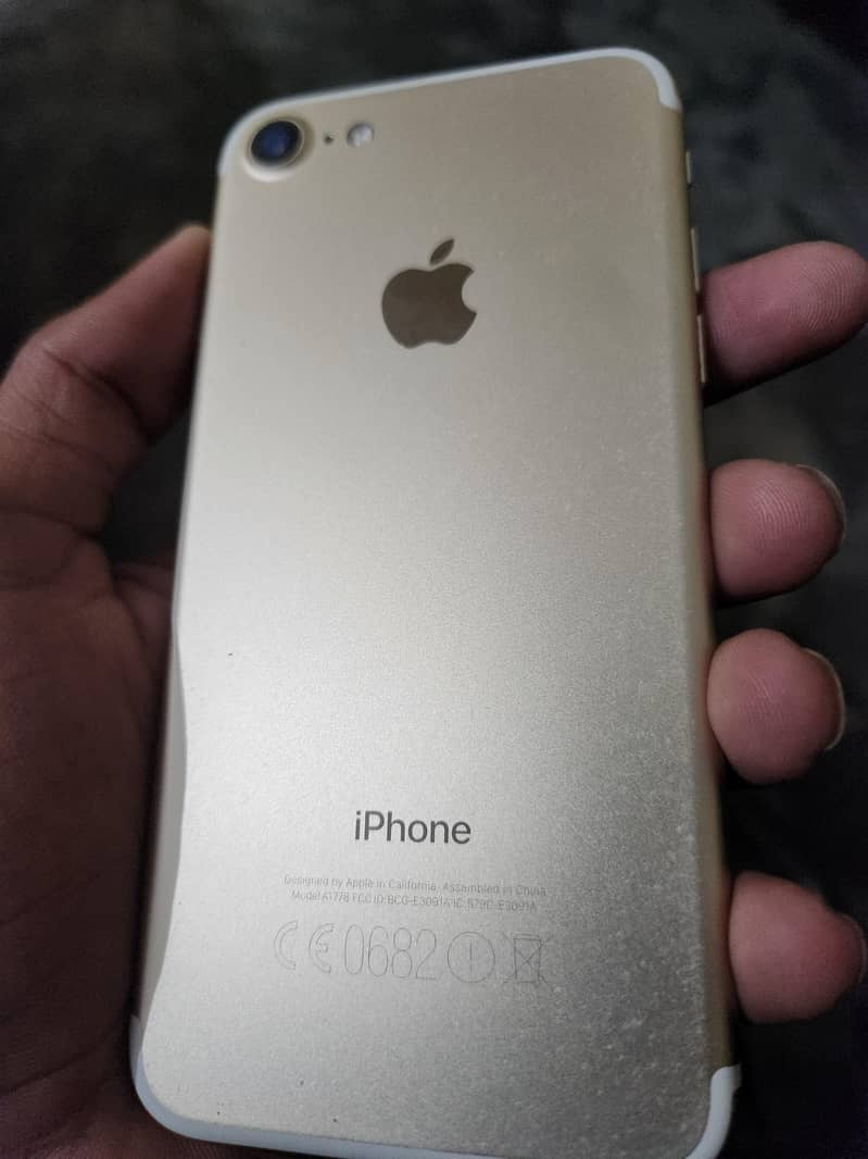 Apple iPhone 7 1