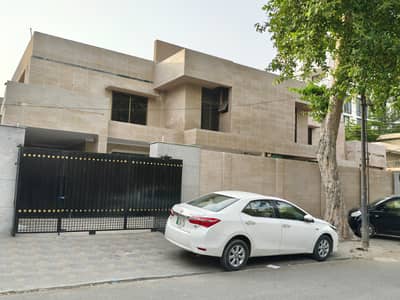 GULBERG ESTATE OFFER,1 KANAL OFFICE USE HOUSE FOR RENT MAIN CANTT UPPER MALLLAHORE