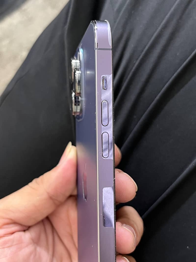 Apple iPhone 14 Pro Max 0