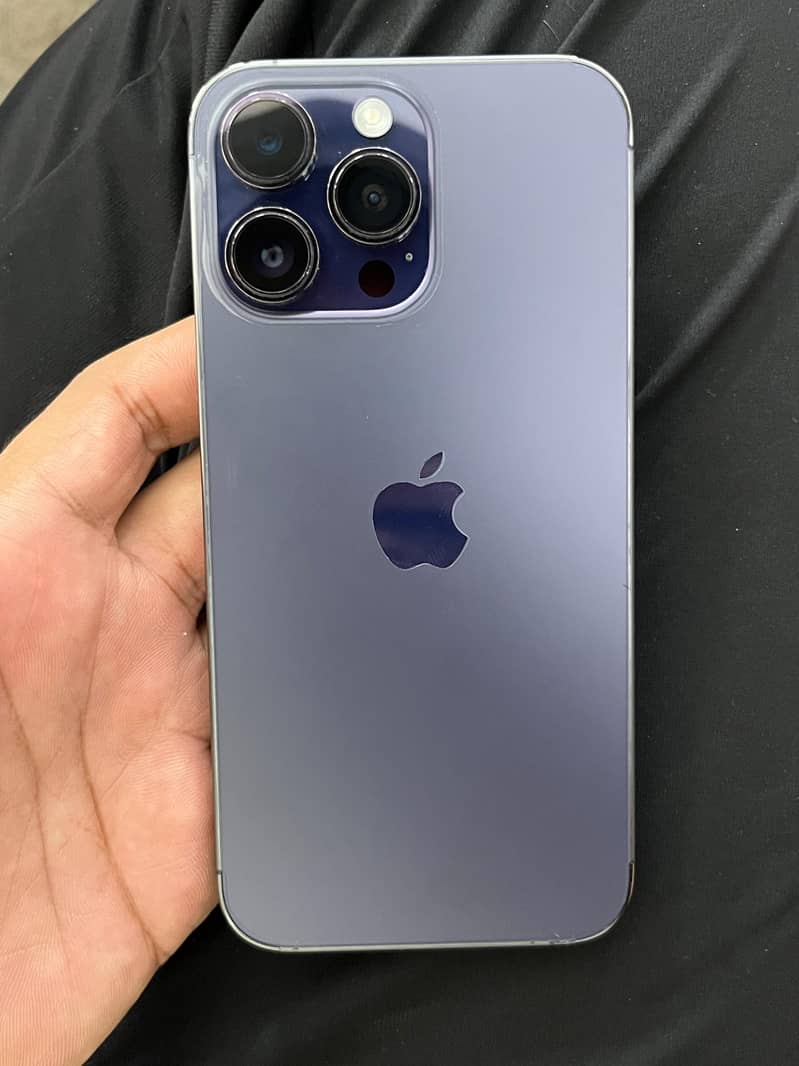 Apple iPhone 14 Pro Max 1