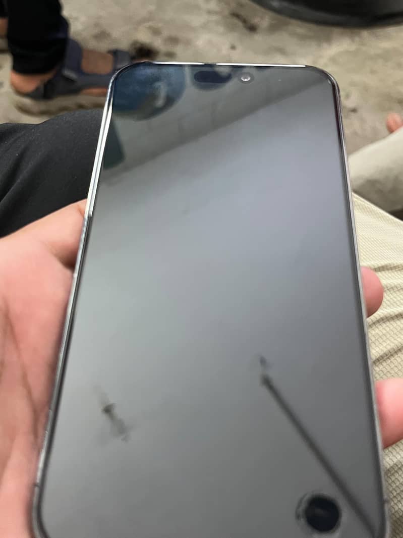 Apple iPhone 14 Pro Max 4