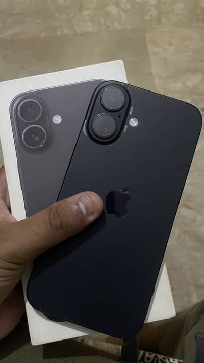 Apple iPhone 16