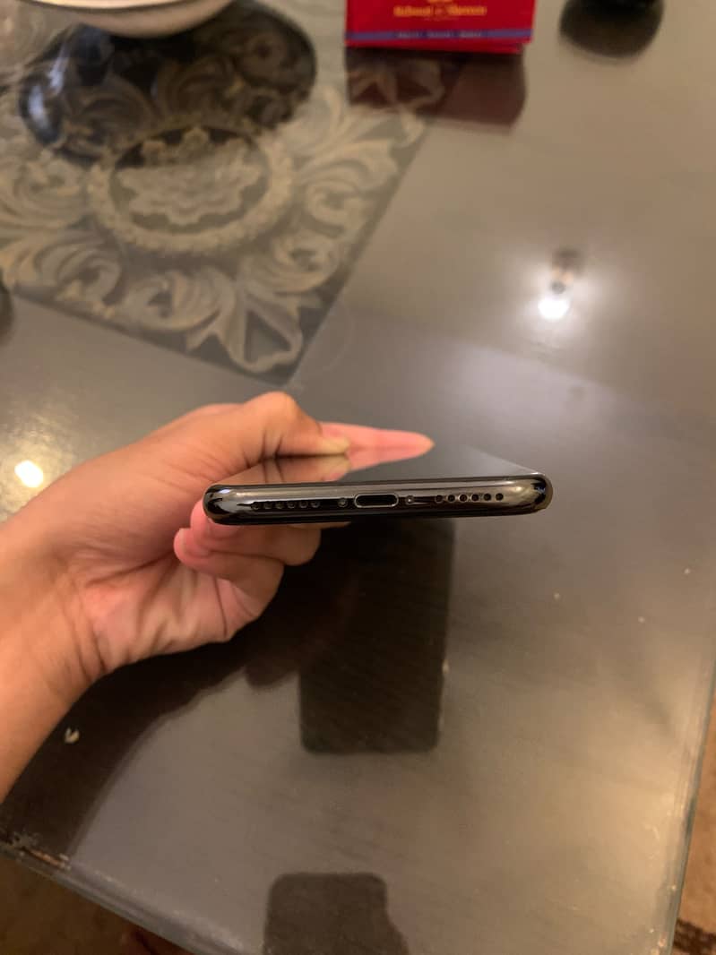Apple iPhone X 6