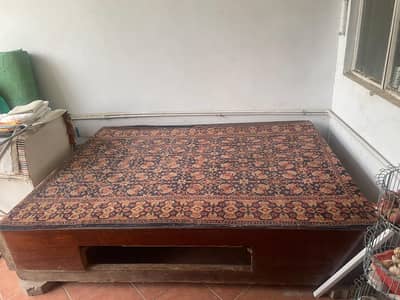 queen bed