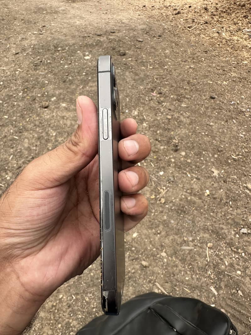 Apple iPhone 12 Pro 6