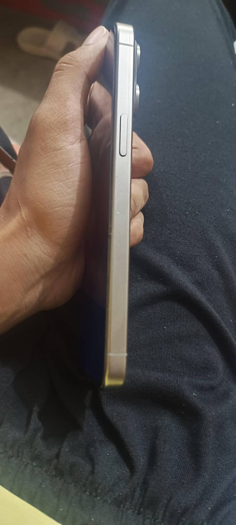 Apple iPhone 15 Pro Max 2