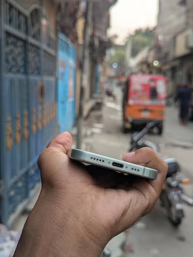 Apple iPhone 15 All ok 128GB 10/10 Mdm sim glitch