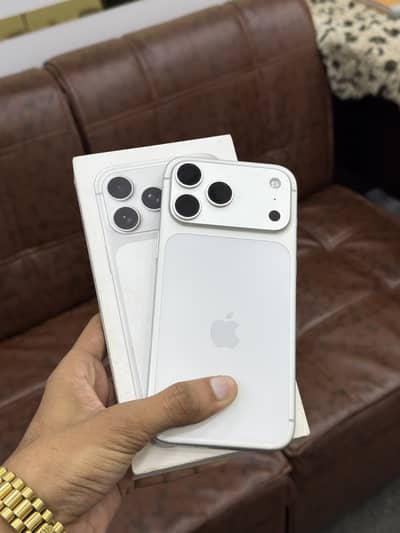 Apple iPhone 17 Pro Max factory  warrnty available