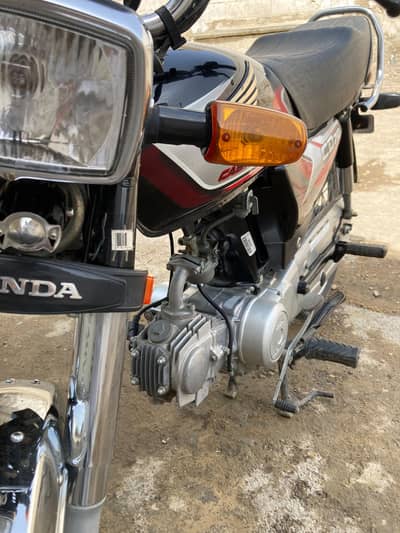 Honda CD 70 2025