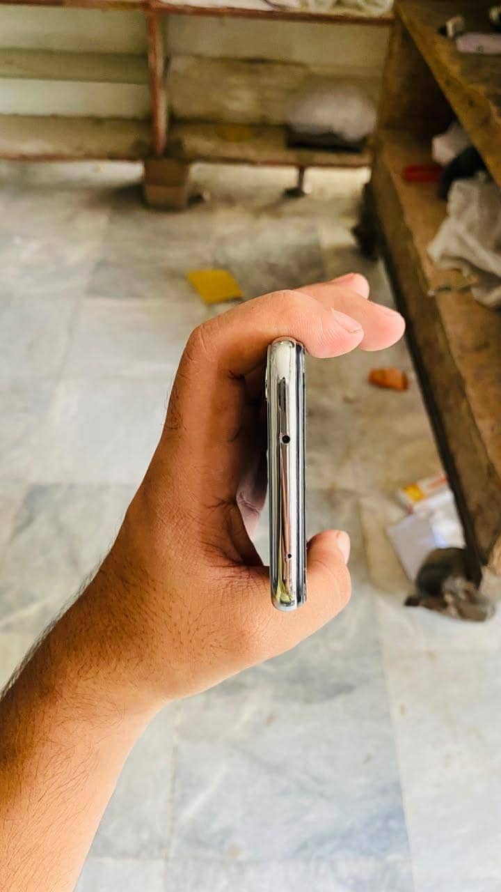 03433823408 5