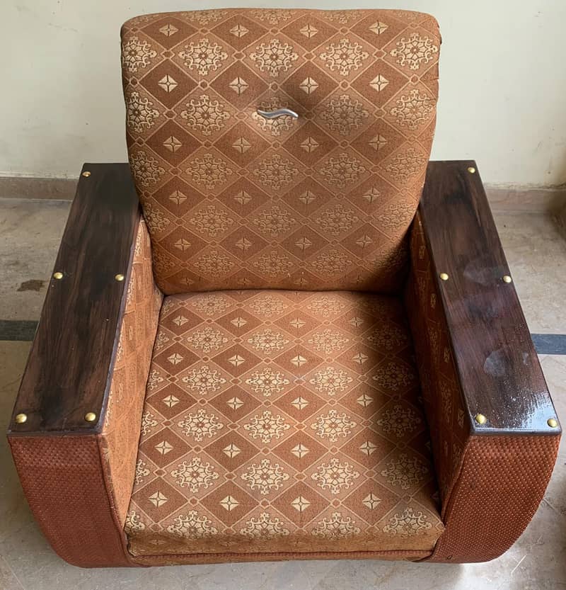 5 seats sofa 3