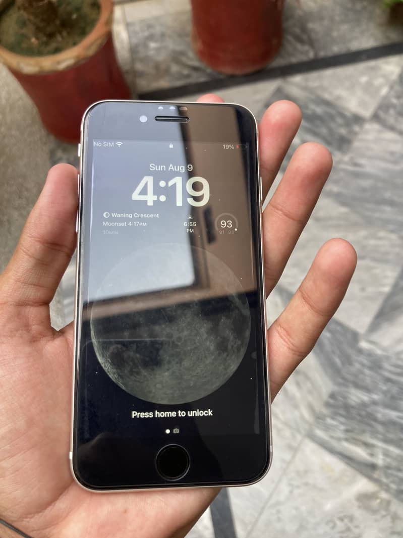 Apple iPhone SE 1