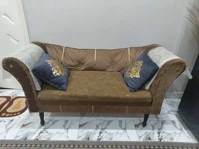 2 seaters sofa slightly used