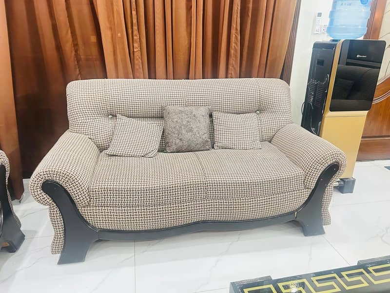6 seater 1