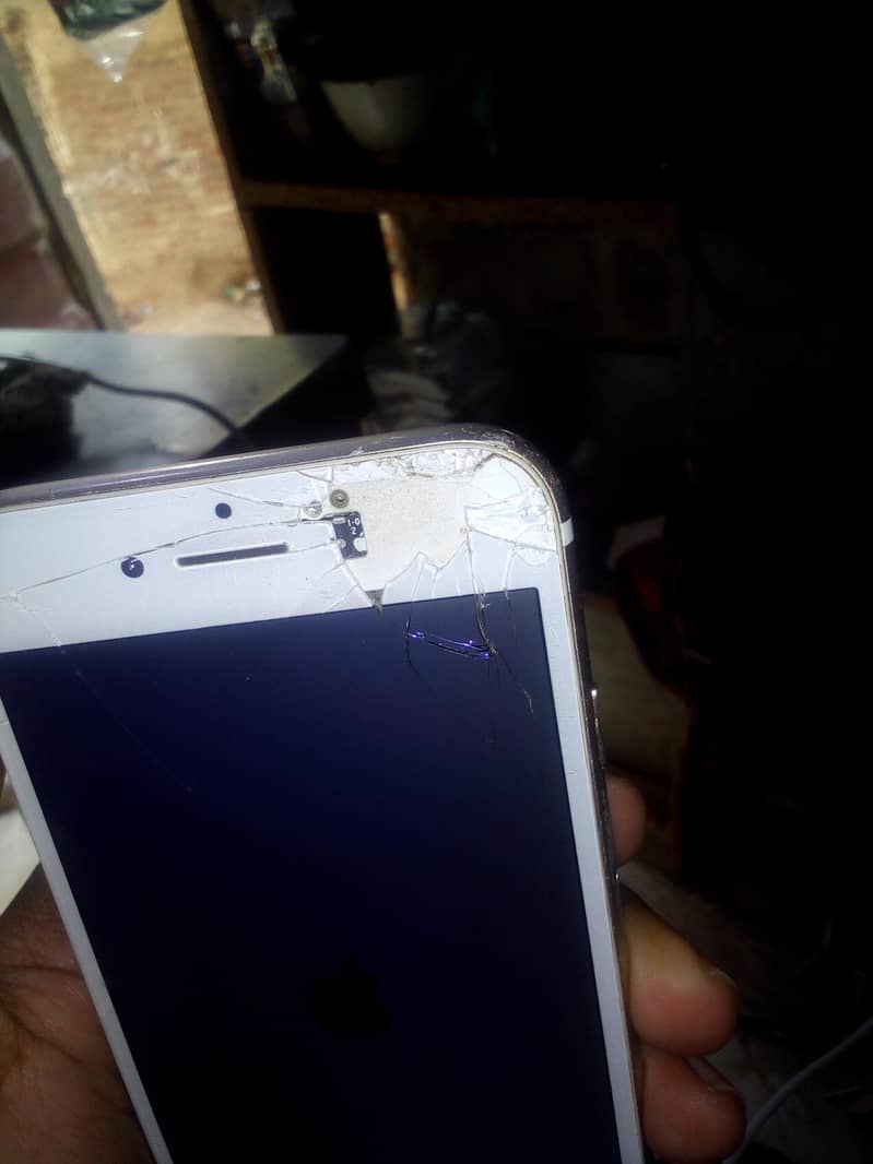 Apple iPhone 7 2