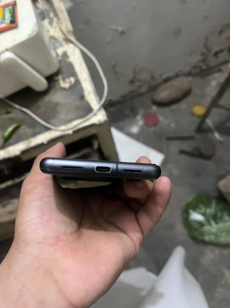 Google Pixel 7 4