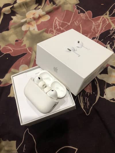 Selling Apple AirPods Pro 3 Latest