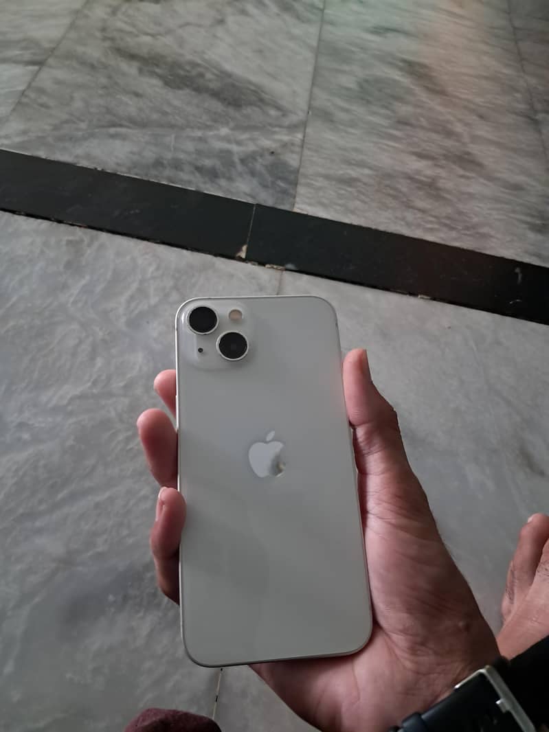 Apple iPhone 13 7