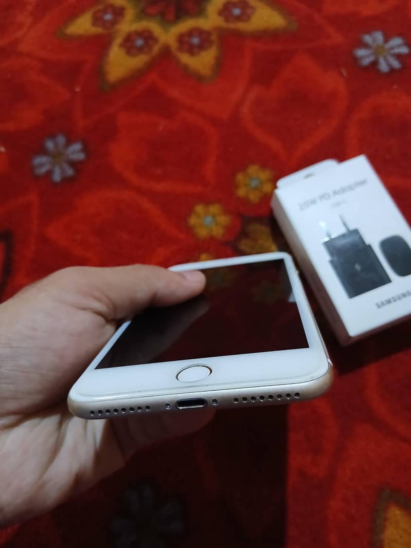 Apple iPhone 7 Plus 4