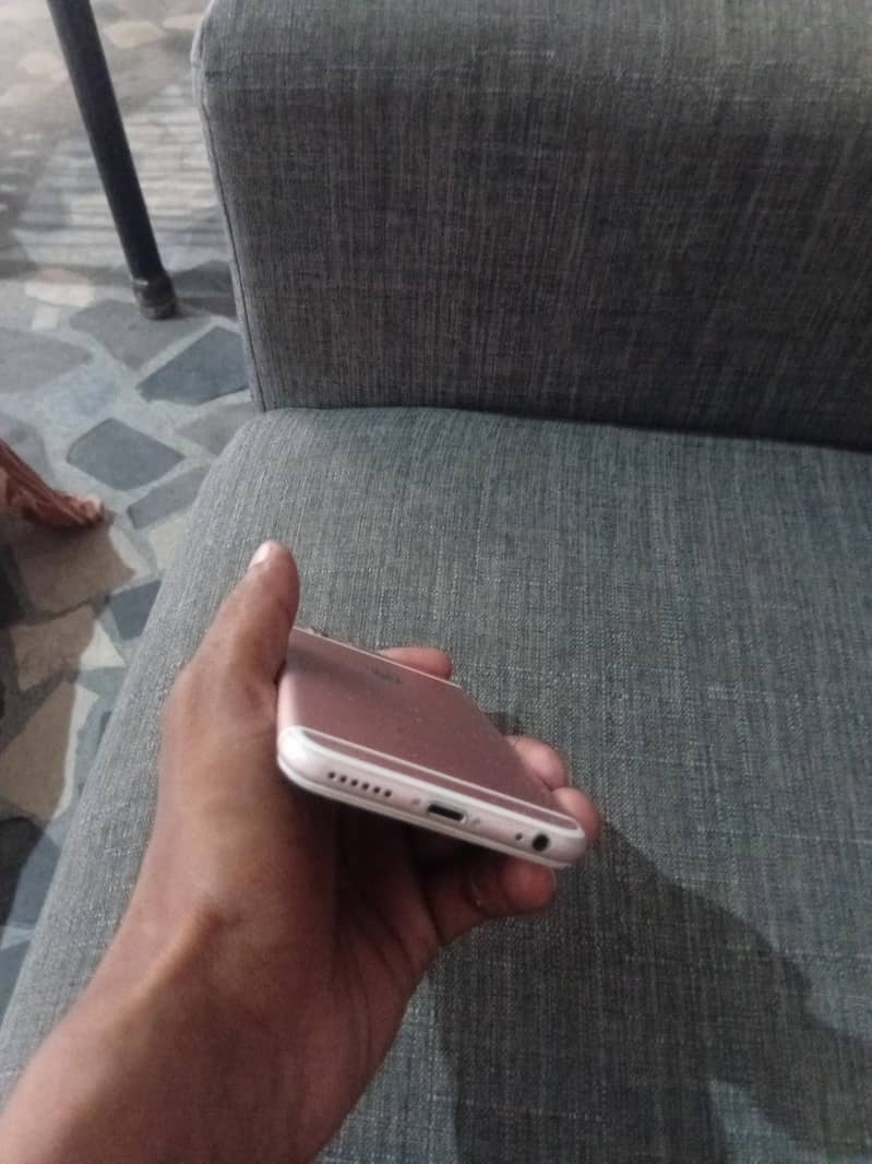 Apple iPhone 6S 0