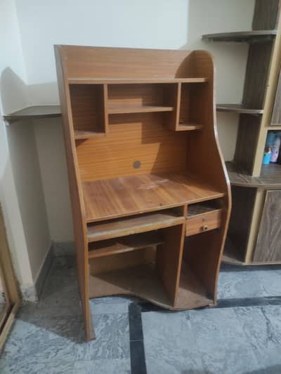 Used Computer Table