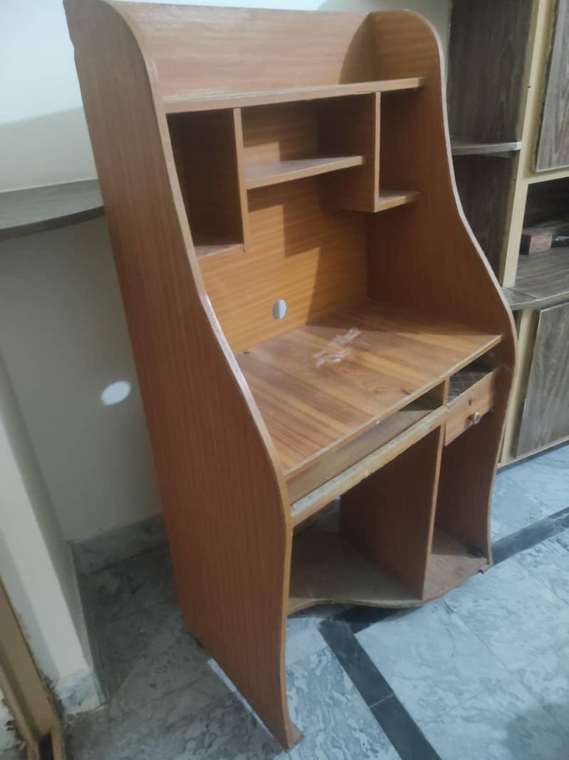 Used Computer Table 1