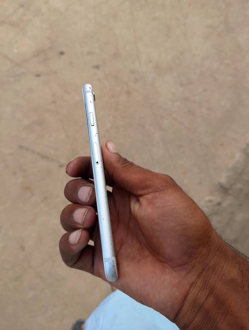 Apple iPhone 6 4