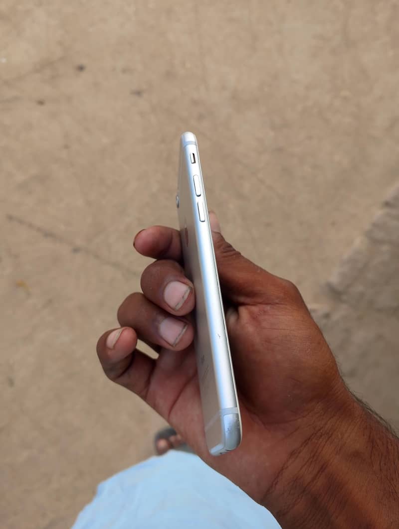Apple iPhone 6 5