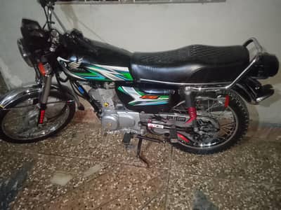 Honda 125 . . . . 2023 model black cloure tanki tapy