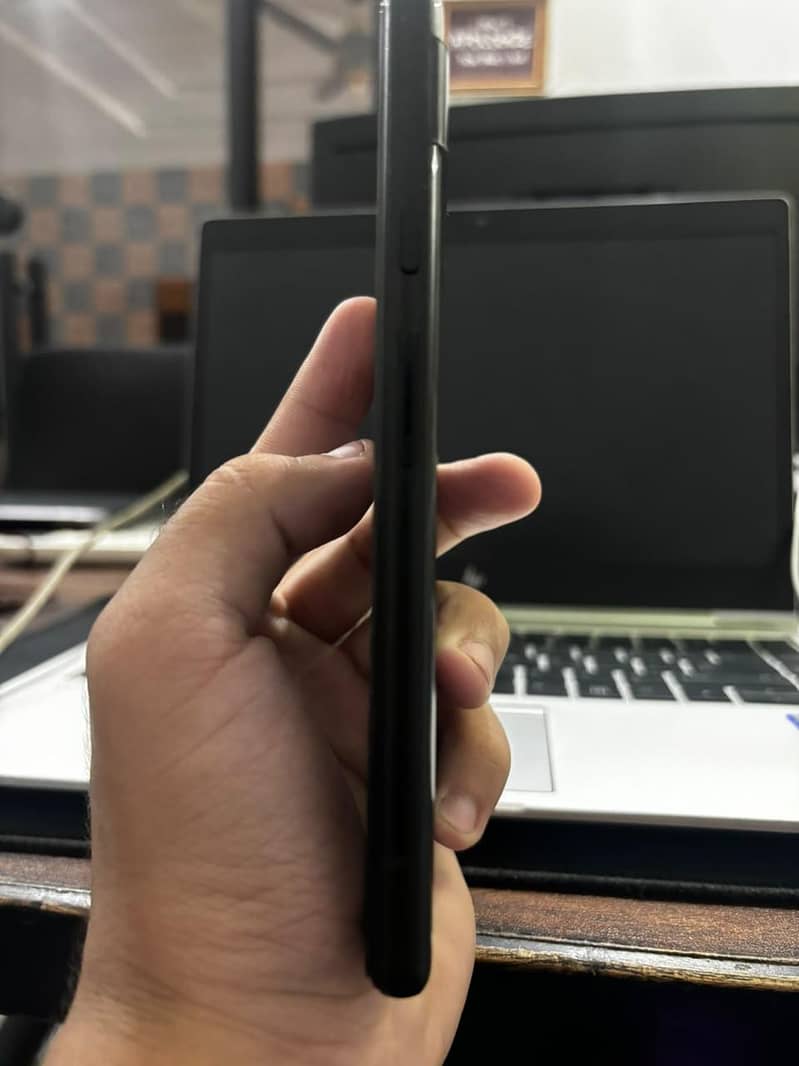 Google Pixel 6a 4