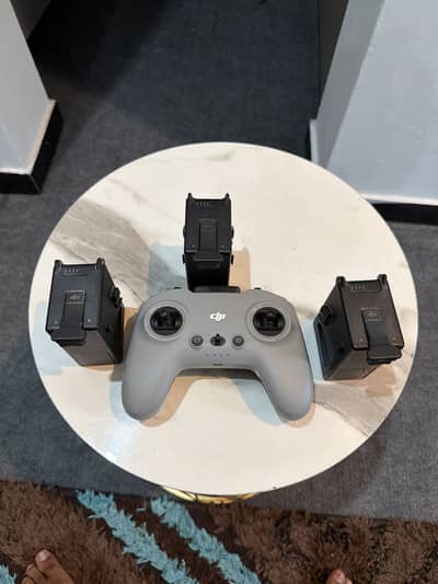 Dji Fpv controller 2 and 3 Dji Fpv Batteries original Dji