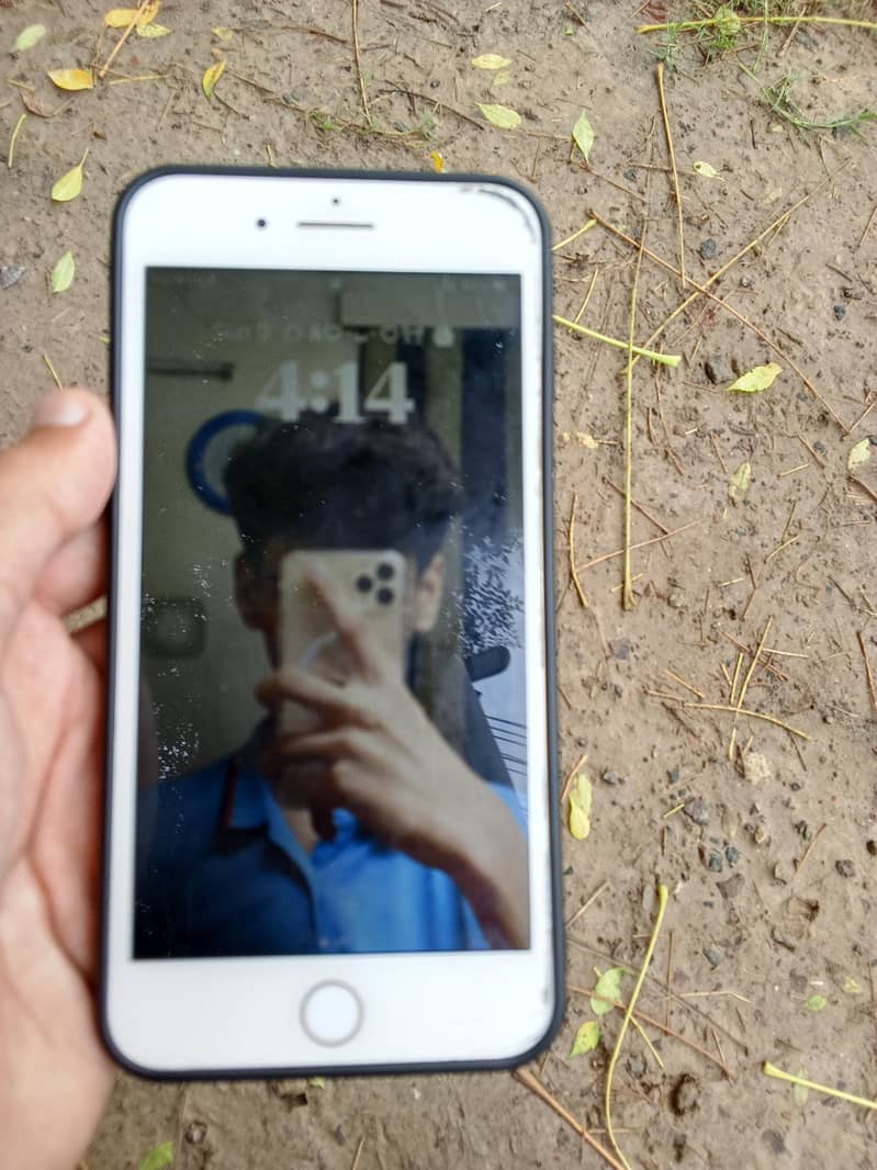 Apple iPhone 8 Plus 1