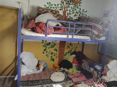 kids up side down bed