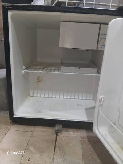 inverex mini fridge