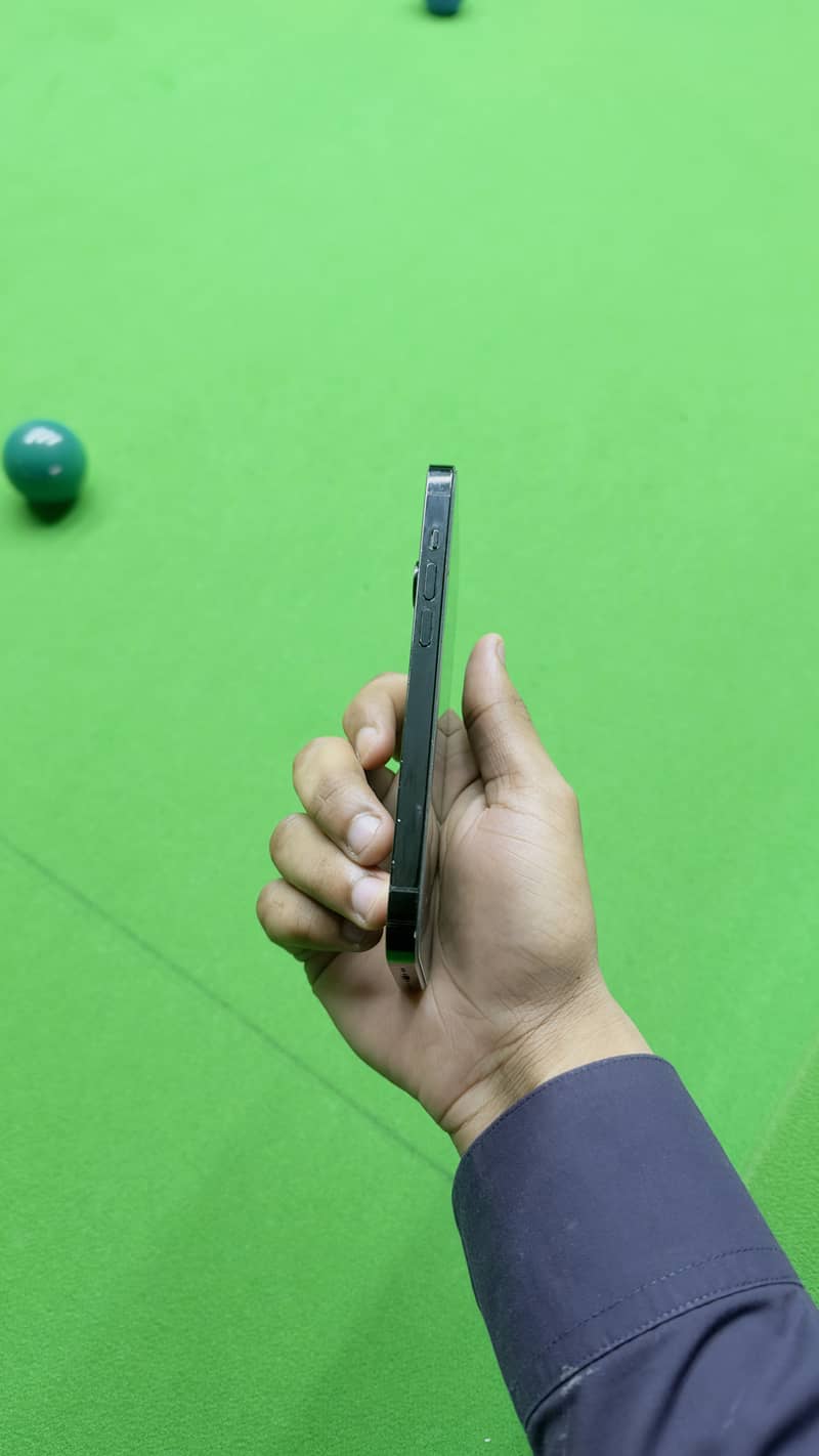 Apple iPhone 14 Pro 2