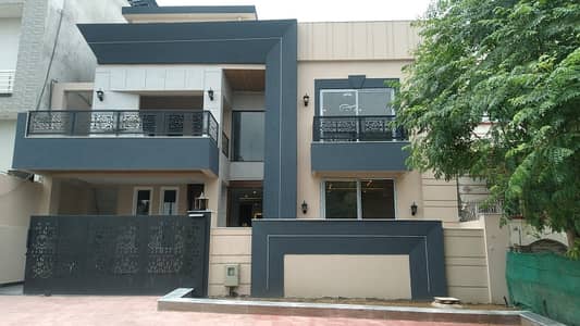 Double Story New Real Picture Urgent Farm House For Sale
