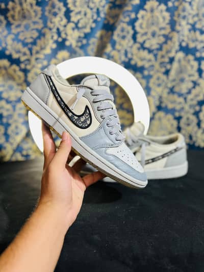 NIKE DIORS LOW