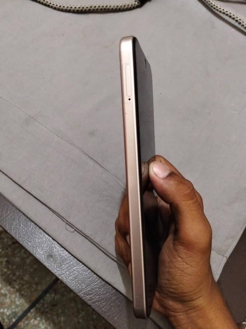 OPPO A6 1