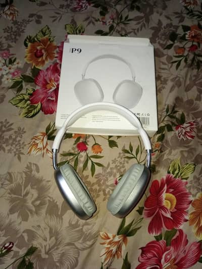 p9 headphones