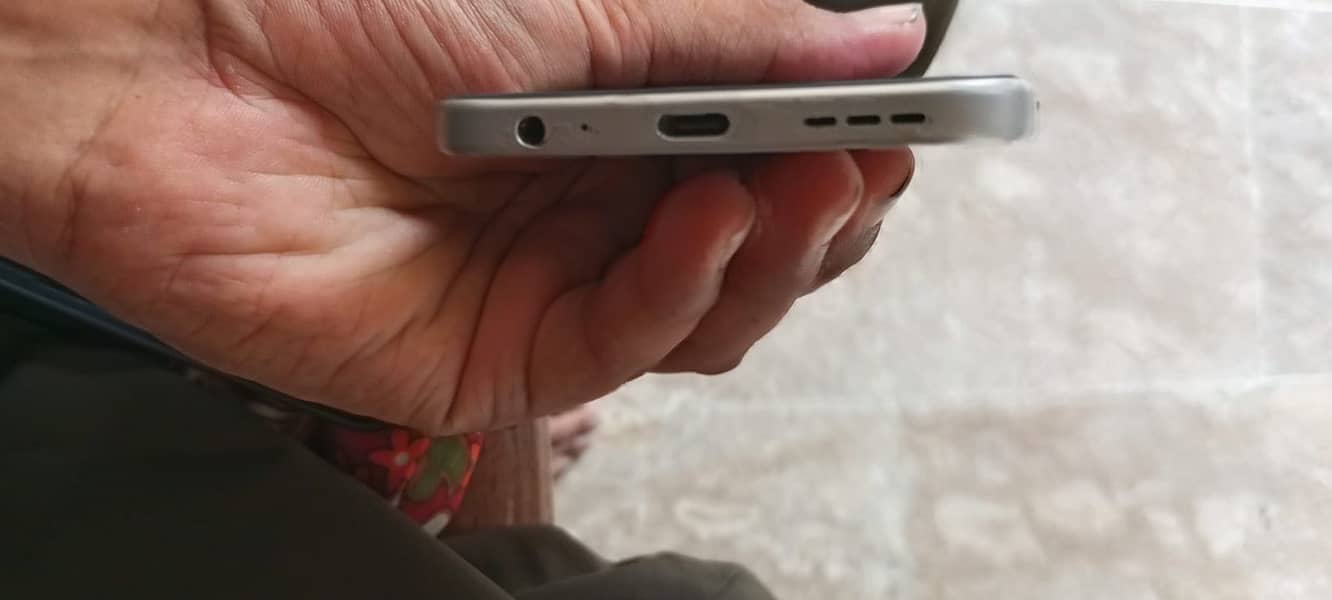 Tecno CAMON 40 Pro 1