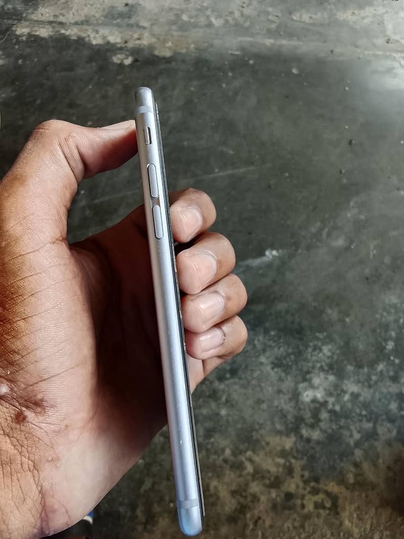 Apple iPhone 6S 5