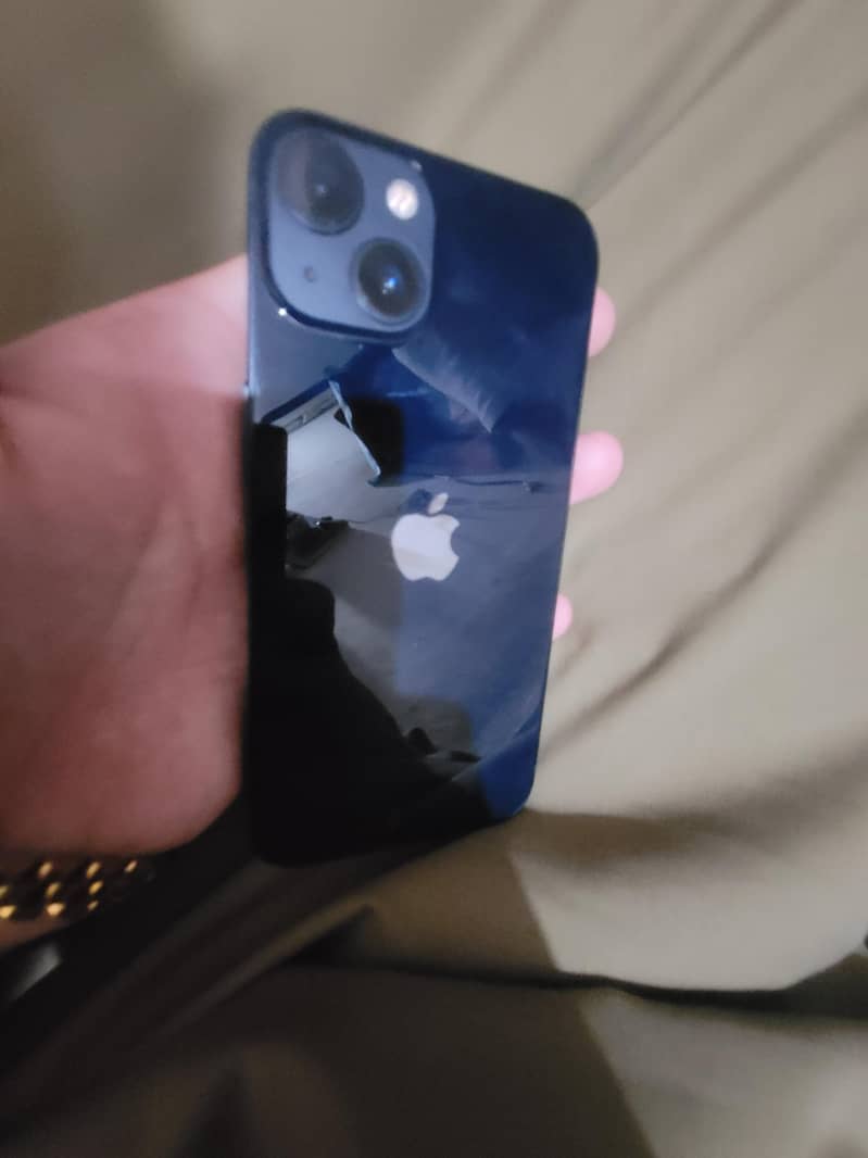 Apple iPhone 13 2