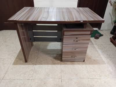 Durable office Table