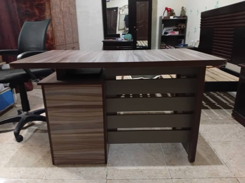 Durable office Table 4